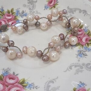 Chic Pearl Bracelet with Silver Details